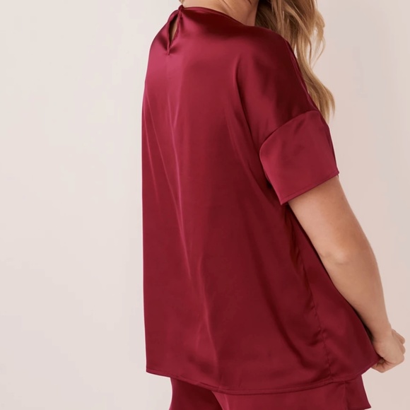 La Vie en Rose LUXURY EDITION Satin T-Shirt - Red Wine - Picture 2 of 11